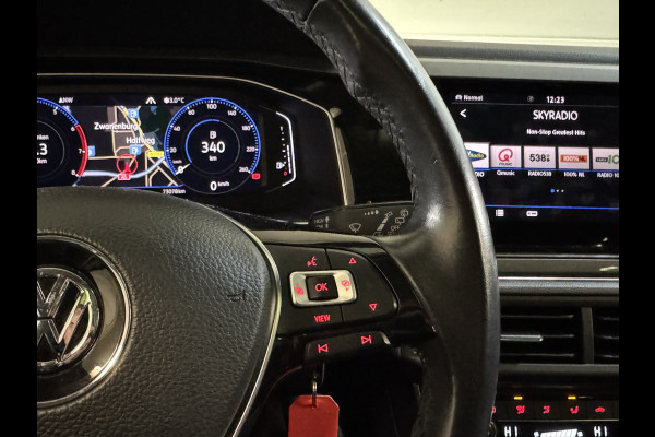 Volkswagen Polo TSI 95PK R-LINE VIRTUAL/CARPLAY/PANORAMADAK