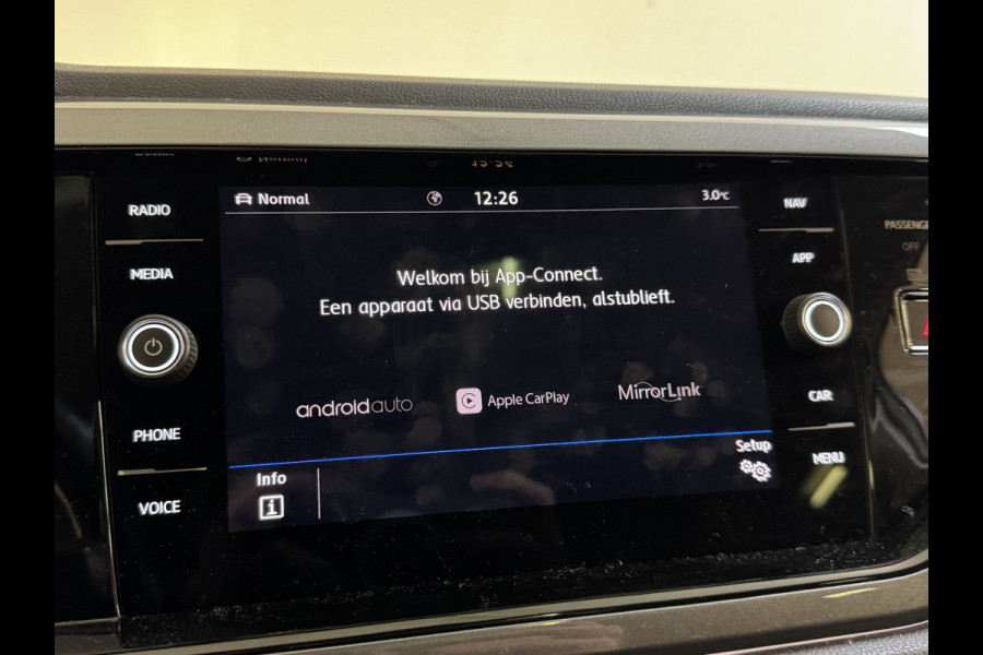 Volkswagen Polo TSI 95PK R-LINE VIRTUAL/CARPLAY/PANORAMADAK