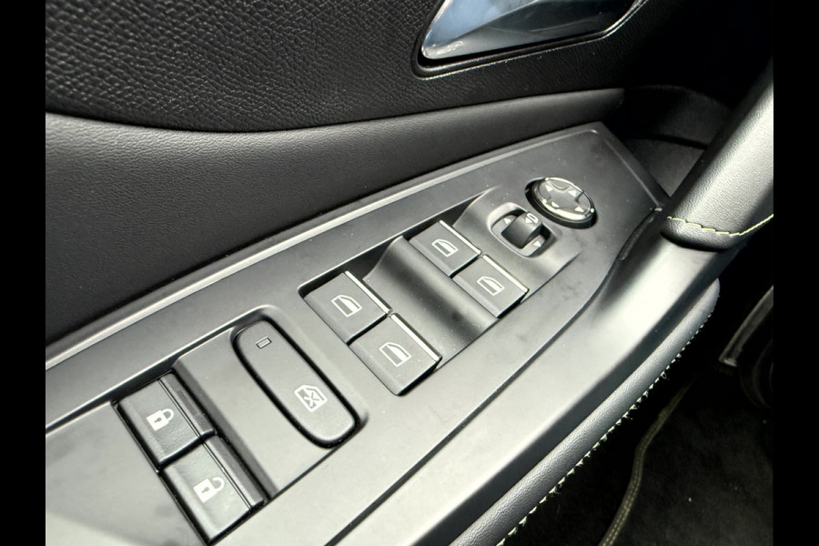 Peugeot 408 1.2 130pk GT Panoramadak, 360 camera, 19''Lmv, Focal audio