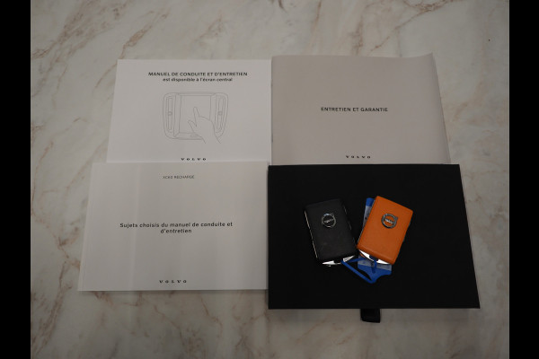 Volvo XC60 2.0 T6 Plug-in Hybrid AWD Plus Dark Long Range | Panoramadak | Leder | Camera | Keyless | Memory | Virtual | DAB | Carplay