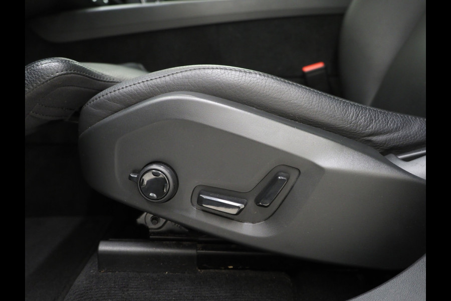 Volvo XC60 2.0 T6 Plug-in Hybrid AWD Plus Dark Long Range | Panoramadak | Leder | Camera | Keyless | Memory | Virtual | DAB | Carplay