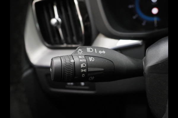 Volvo XC60 2.0 T6 Plug-in Hybrid AWD Plus Dark Long Range | Panoramadak | Leder | Camera | Keyless | Memory | Virtual | DAB | Carplay