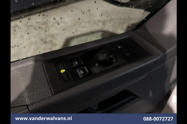 Volkswagen Transporter 2.0 TDI 150pk L2H1 Euro6 Airco | Navigatie | Apple Carplay | Cruisecontrol Trekhaak, Android Auto, Parkeersensoren