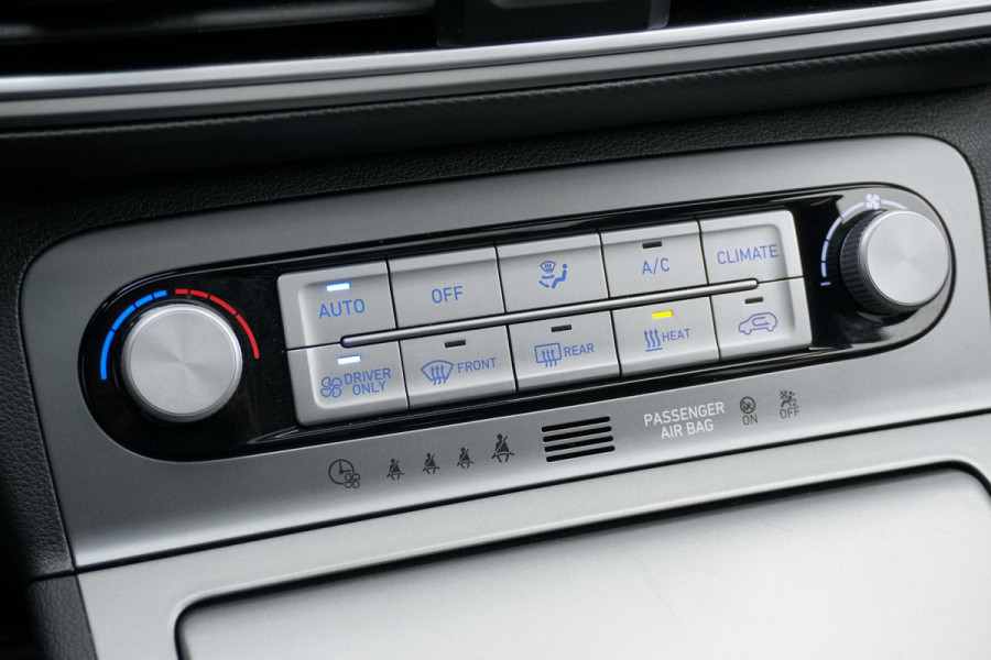 Hyundai Kona EV Premium Sky 64 kWh + PANODAK / STOELVENTILATIE / HEAD-UP