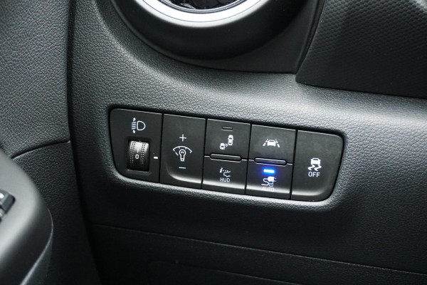 Hyundai Kona EV Premium Sky 64 kWh + PANODAK / STOELVENTILATIE / HEAD-UP