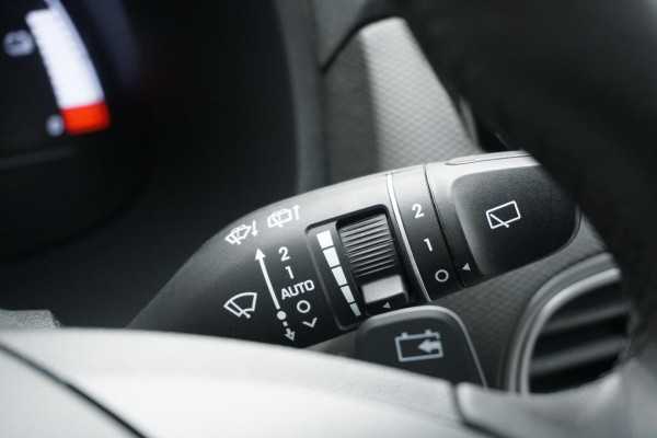 Hyundai Kona EV Premium Sky 64 kWh + PANODAK / STOELVENTILATIE / HEAD-UP