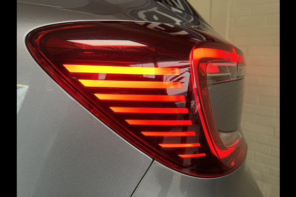 Renault Captur 1.3 TCe 140 R.S. Line | Groot 9,3" Navi | 18" | Stoelverwarming | Camera | Led | 100% Dealer onderhouden!