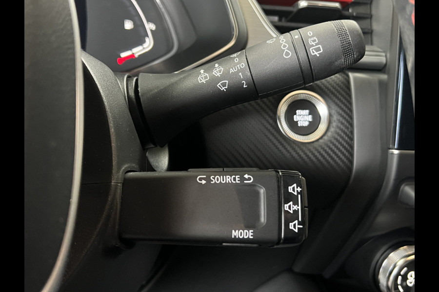 Renault Captur 1.3 TCe 140 R.S. Line | Groot 9,3" Navi | 18" | Stoelverwarming | Camera | Led | 100% Dealer onderhouden!