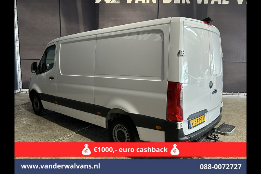 Mercedes-Benz Sprinter 316 CDI 163pk L2H1 Achterwiel aandrijving Euro6 Airco | 2800kg Trekhaak | Camera | Apple Carplay Parkeersensoren, Android Auto, Cruisecontrol