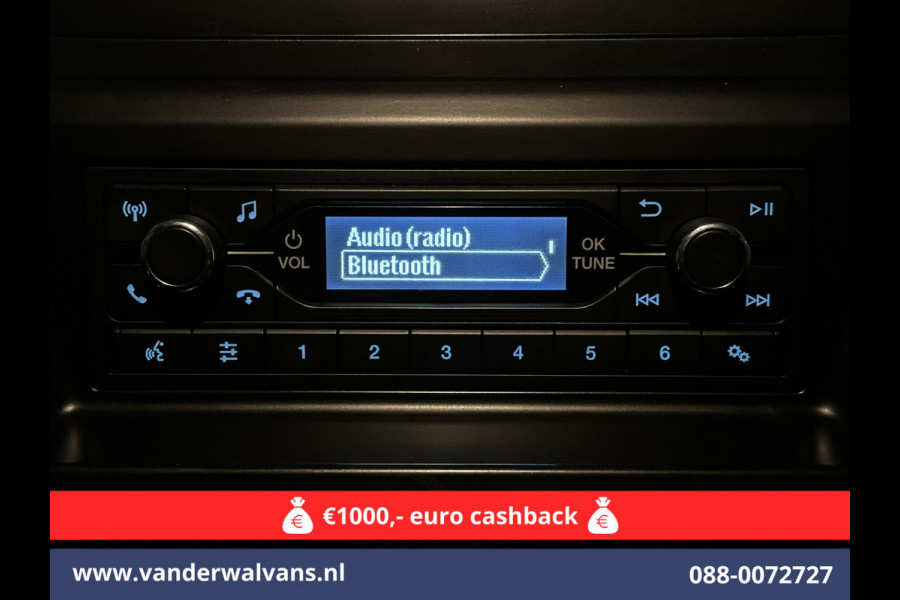 Ford Transit 2.0 TDCI L2H2 Euro6 Airco | 2450kg Trekhaak | LM velgen | Verwarmde voorruit Dakdragers, Bijrijdersbank