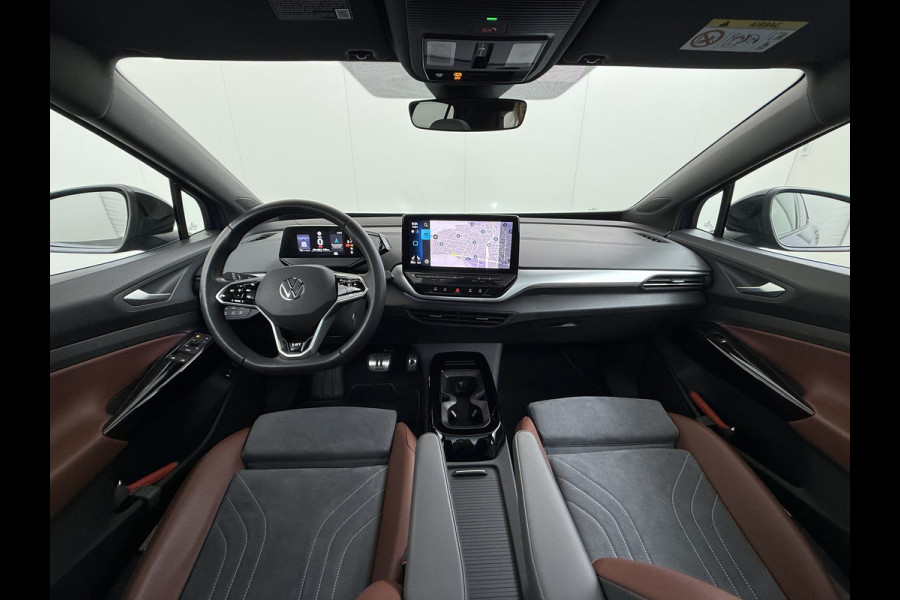 Volkswagen ID.4 Max Pro 1ST 77kWh W-pomp Trekhaak Panodak Camera 21" PDC-a+v Matrix-LED-a+v Adap.Cruise Navi Ergo-Active Stoelen Memory Dynamisch onderstel Stoelverwarming Lmv Elek.Achterklep Privacy Glas Voorruitverwarming Wifi SOH 87% 1e Eigenaar Origineel Nederlandse Auto 1.000KG Trekgewicht € 58.000 nieuw !