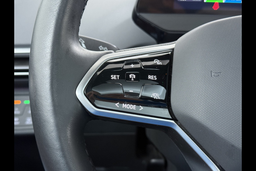 Volkswagen ID.4 Max Pro 1ST 77kWh W-pomp Trekhaak Panodak Camera 21" PDC-a+v Matrix-LED-a+v Adap.Cruise Navi Ergo-Active Stoelen Memory Dynamisch onderstel Stoelverwarming Lmv Elek.Achterklep Privacy Glas Voorruitverwarming Wifi SOH 87% 1e Eigenaar Origineel Nederlandse Auto 1.000KG Trekgewicht € 58.000 nieuw !