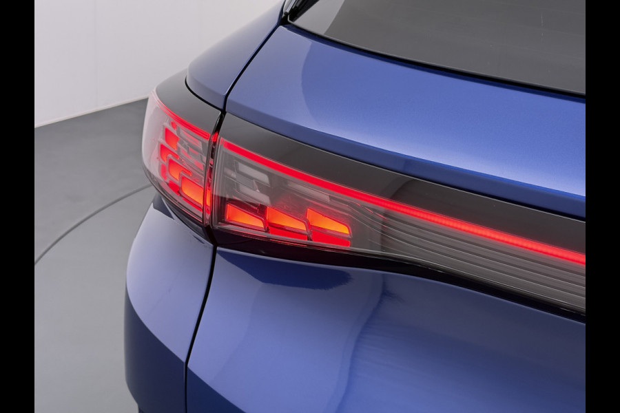 Volkswagen ID.4 Max Pro 1ST 77kWh W-pomp Trekhaak Panodak Camera 21" PDC-a+v Matrix-LED-a+v Adap.Cruise Navi Ergo-Active Stoelen Memory Dynamisch onderstel Stoelverwarming Lmv Elek.Achterklep Privacy Glas Voorruitverwarming Wifi SOH 87% 1e Eigenaar Origineel Nederlandse Auto 1.000KG Trekgewicht € 58.000 nieuw !