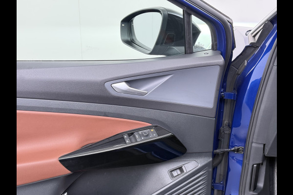 Volkswagen ID.4 Max Pro 1ST 77kWh W-pomp Trekhaak Panodak Camera 21" PDC-a+v Matrix-LED-a+v Adap.Cruise Navi Ergo-Active Stoelen Memory Dynamisch onderstel Stoelverwarming Lmv Elek.Achterklep Privacy Glas Voorruitverwarming Wifi SOH 87% 1e Eigenaar Origineel Nederlandse Auto 1.000KG Trekgewicht € 58.000 nieuw !