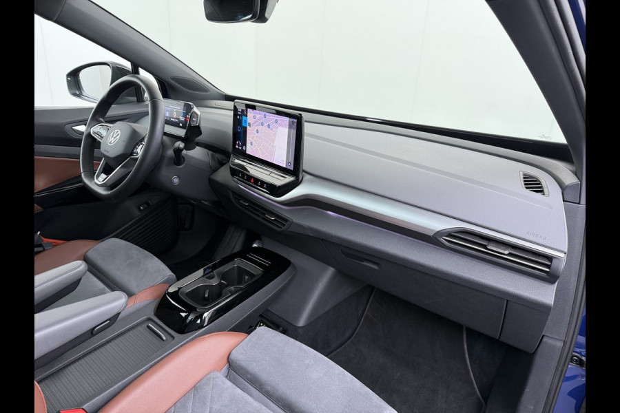 Volkswagen ID.4 Max Pro 1ST 77kWh W-pomp Trekhaak Panodak Camera 21" PDC-a+v Matrix-LED-a+v Adap.Cruise Navi Ergo-Active Stoelen Memory Dynamisch onderstel Stoelverwarming Lmv Elek.Achterklep Privacy Glas Voorruitverwarming Wifi SOH 87% 1e Eigenaar Origineel Nederlandse Auto 1.000KG Trekgewicht € 58.000 nieuw !
