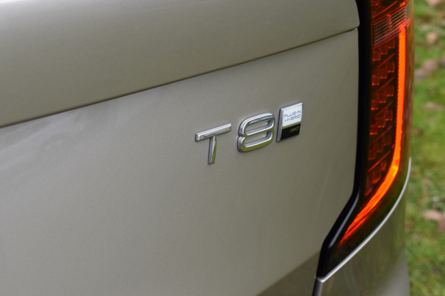 Volvo XC90 T8 AWD 455PK Plug-in hybrid Plus Dark | Facelift | Luchtvering | H&K | Panodak | ACC | 21"LMV | Stoelverwarming