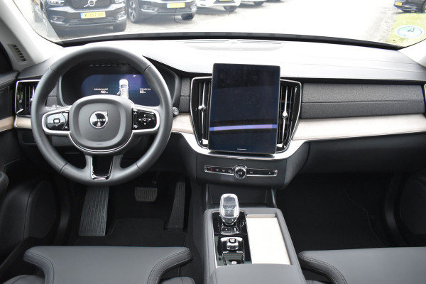 Volvo XC90 T8 AWD 455PK Plug-in hybrid Plus Dark | Facelift | Luchtvering | H&K | Panodak | ACC | 21"LMV | Stoelverwarming