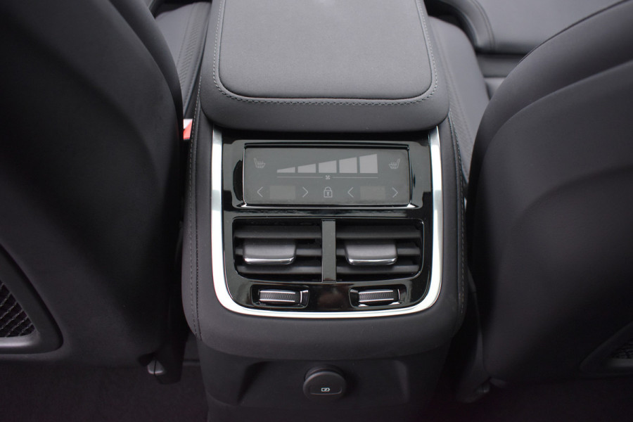 Volvo XC90 T8 AWD 455PK Plug-in hybrid Plus Dark | Facelift | Luchtvering | H&K | Panodak | ACC | 21"LMV | Stoelverwarming