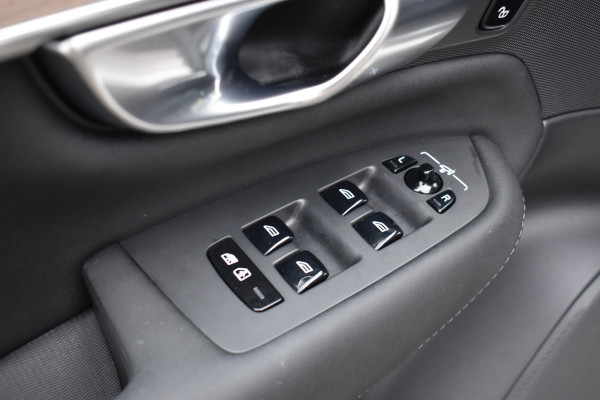 Volvo XC90 T8 AWD 455PK Plug-in hybrid Plus Dark | Facelift | Luchtvering | H&K | Panodak | ACC | 21"LMV | Stoelverwarming