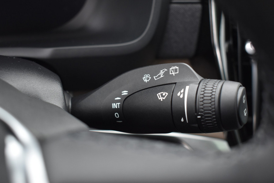 Volvo XC90 T8 AWD 455PK Plug-in hybrid Plus Dark | Facelift | Luchtvering | H&K | Panodak | ACC | 21"LMV | Stoelverwarming