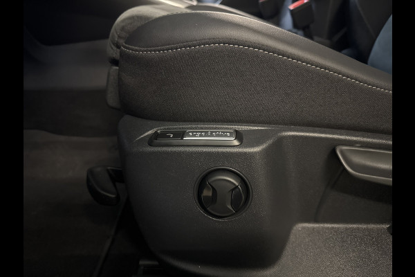 Volkswagen T-Roc 1.5 TSI 150PK DSG STYLE CAMERA/NAVI/ALALCANTARA****