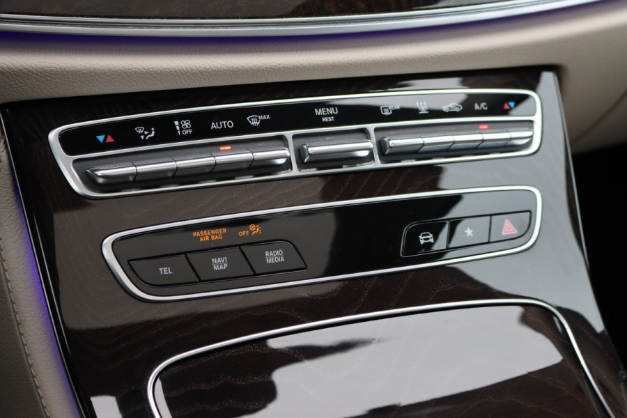 Mercedes-Benz E-Klasse 300 de AMG Line | Distronic+ | Panoramadak | Burmester | Trekhaak | Augmented Reality | Camera | Leder | Multibeam LED | Stoelverwarming | Nightpakket |