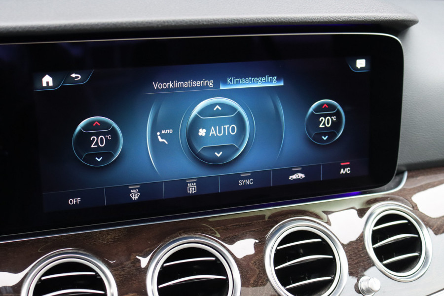 Mercedes-Benz E-Klasse 300 de AMG Line | Distronic+ | Panoramadak | Burmester | Trekhaak | Augmented Reality | Camera | Leder | Multibeam LED | Stoelverwarming | Nightpakket |
