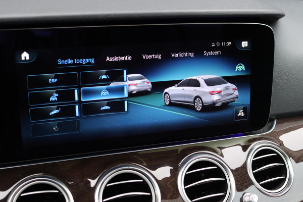 Mercedes-Benz E-Klasse 300 de AMG Line | Distronic+ | Panoramadak | Burmester | Trekhaak | Augmented Reality | Camera | Leder | Multibeam LED | Stoelverwarming | Nightpakket |