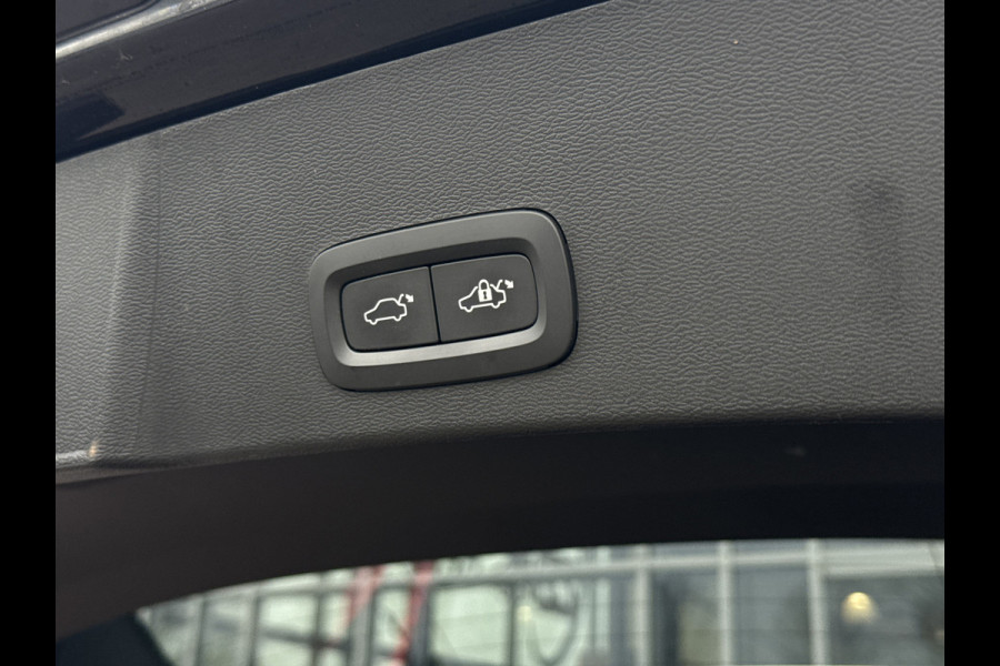 Volvo XC40 2.0 T5 AWD Intro Edition | NL-auto | Pano | Stoelverw. | ACC