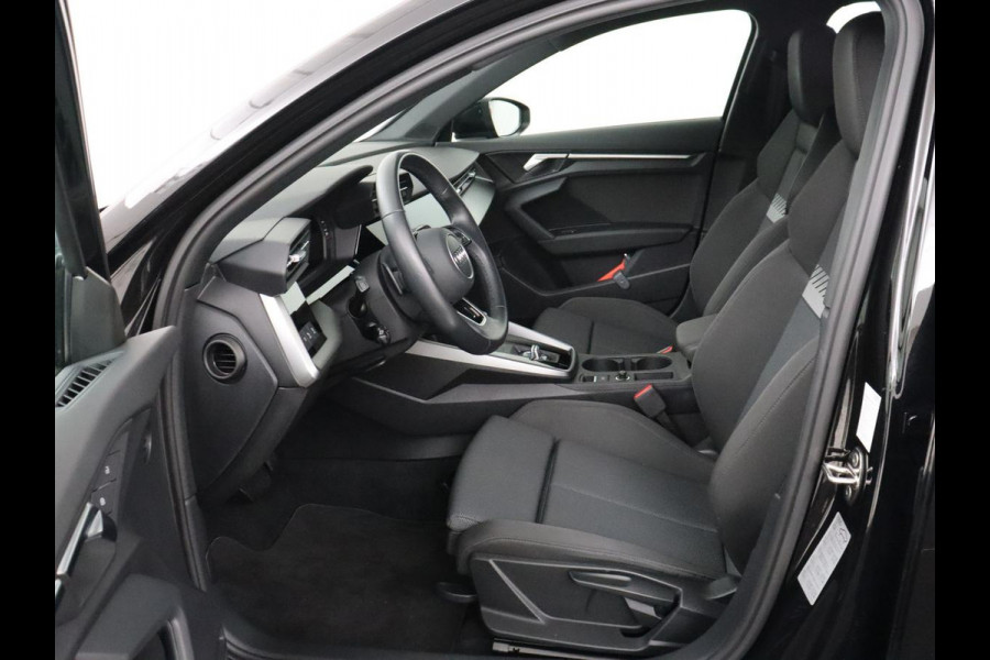 Audi A3 40 TFSIe Business edition | Adaptive cruise | Sportstoelen | Carplay | Virtual Cockpit | Audi Sound | Climate control | Navigatie | Full LED | PHEV | Plug In
