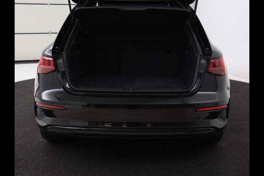 Audi A3 40 TFSIe Business edition | Adaptive cruise | Sportstoelen | Carplay | Virtual Cockpit | Audi Sound | Climate control | Navigatie | Full LED | PHEV | Plug In