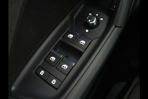 Audi A3 40 TFSIe Business edition | Adaptive cruise | Sportstoelen | Carplay | Virtual Cockpit | Audi Sound | Climate control | Navigatie | Full LED | PHEV | Plug In