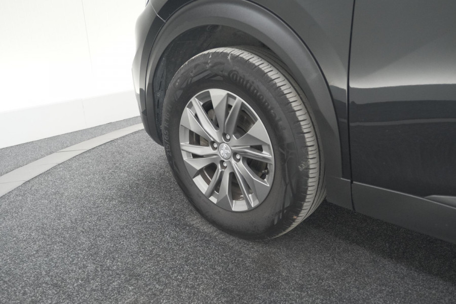 Peugeot 2008 PureTech 130 EAT8 Active Pack | Parkeersensoren | Apple CarPlay | Climate Control | Stoelverwarming