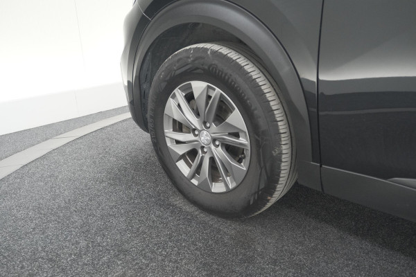 Peugeot 2008 PureTech 130 EAT8 Active Pack | Parkeersensoren | Apple CarPlay | Climate Control | Stoelverwarming