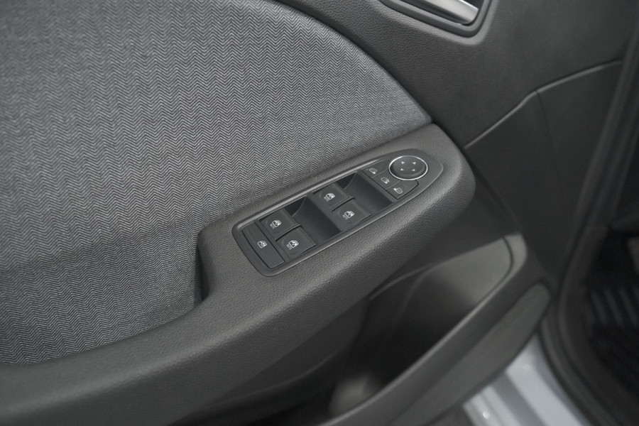 Renault Clio TCe 90 GPF techno | 360 Camera | Adaptieve Cruise Control | 9.3 Inch Groot Scherm