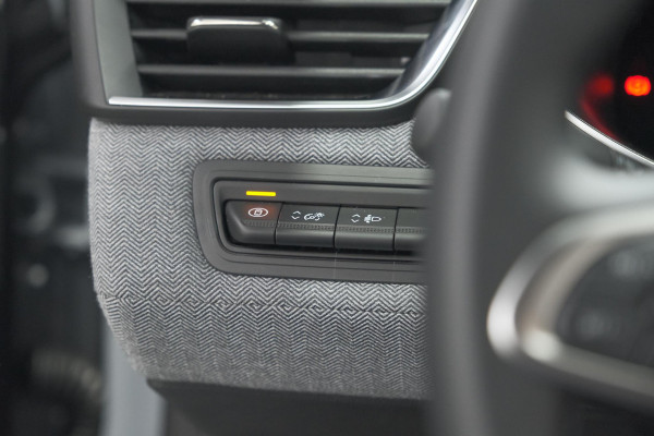 Renault Clio TCe 90 GPF techno | 360 Camera | Adaptieve Cruise Control | 9.3 Inch Groot Scherm