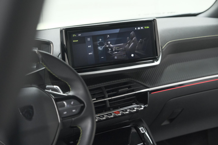Peugeot 2008 PureTech 130 EAT8 GT | Camera | Apple Carplay | Parkeersensoren | 17 Inch Lichtmetalen Velgen