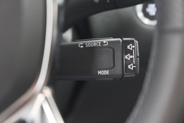 Renault Captur TCe 90 Techno | Nieuw Model | Camera | Harman Kardon | Apple Carplay | Parkeersensoren | 18 Inch Lichtmetalen Velgen