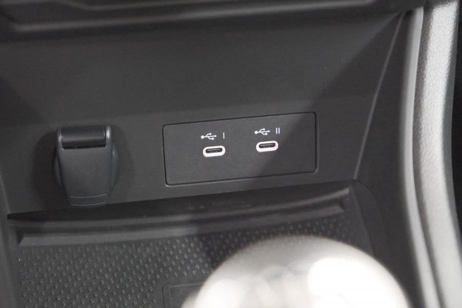 Renault Captur TCe 90 Techno | Nieuw Model | Camera | Harman Kardon | Apple Carplay | Parkeersensoren | 18 Inch Lichtmetalen Velgen