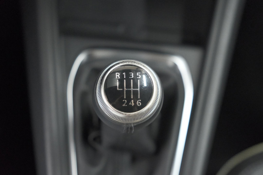 Renault Captur TCe 90 Techno | Nieuw Model | Camera | Harman Kardon | Apple Carplay | Parkeersensoren | 18 Inch Lichtmetalen Velgen