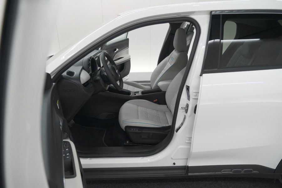 Fiat 600 1.2 Hybrid 100 DCT6 La Prima | Camera | Adaptieve Cruise Control | Dodehoekdetectie | Stoelverwarming