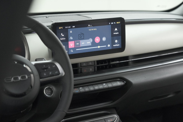 Fiat 600 1.2 Hybrid 100 DCT6 La Prima | Camera | Adaptieve Cruise Control | Dodehoekdetectie | Stoelverwarming