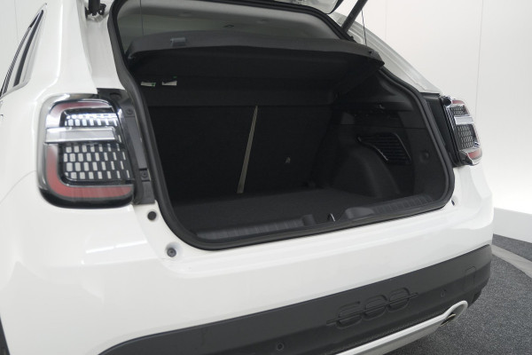 Fiat 600 1.2 Hybrid 100 DCT6 La Prima | Camera | Adaptieve Cruise Control | Dodehoekdetectie | Stoelverwarming