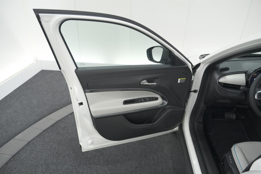 Fiat 600 1.2 Hybrid 100 DCT6 La Prima | Camera | Adaptieve Cruise Control | Dodehoekdetectie | Stoelverwarming