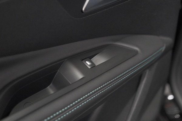 Peugeot 3008 1.6 HYbrid 180 Allure Pack Business | Camera | Apple Carplay | Navigatie