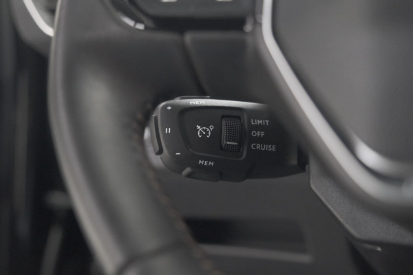 Peugeot 3008 1.6 HYbrid 180 Allure Pack Business | Camera | Apple Carplay | Navigatie