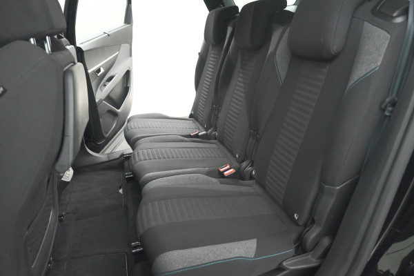 Peugeot 5008 PureTech 130 EAT8 Active Pack Business | 7 Zitplaatsen | Camera | Navigatie | Apple Carplay | Parkeersensoren