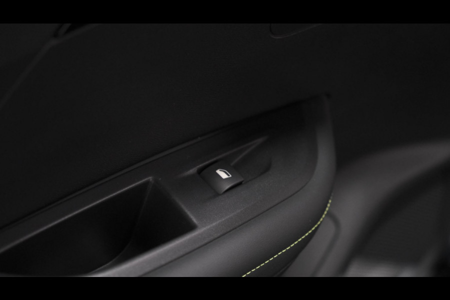 Peugeot 2008 PureTech 130 EAT8 GT | Trekhaak | 360 Camera | Adaptieve Cruise Control | Apple Carplay