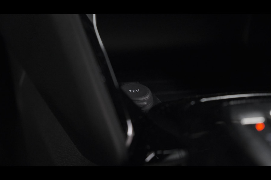 Peugeot 2008 PureTech 130 EAT8 GT | Trekhaak | 360 Camera | Adaptieve Cruise Control | Apple Carplay