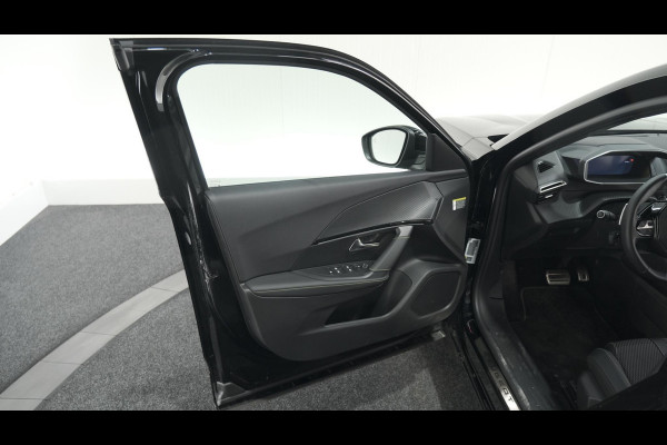 Peugeot 2008 PureTech 130 EAT8 GT | Trekhaak | 360 Camera | Adaptieve Cruise Control | Apple Carplay